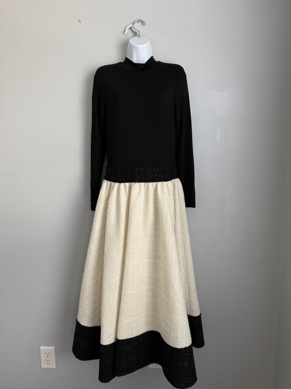 Alice + Olivia Black Chara Two Toned Tweed Midi Dress